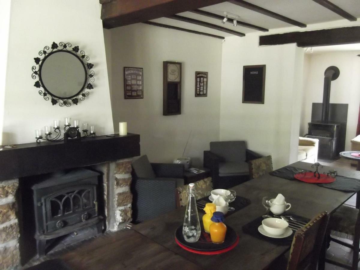 43 Rue Des Quarts Bed & Breakfast Ménesplet Exterior foto