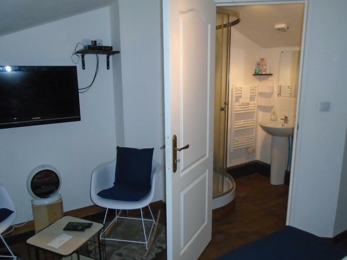 43 Rue Des Quarts Bed & Breakfast Ménesplet Exterior foto